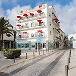 מלון דירות Solar Dos Carvalhos - De Turismo 3*